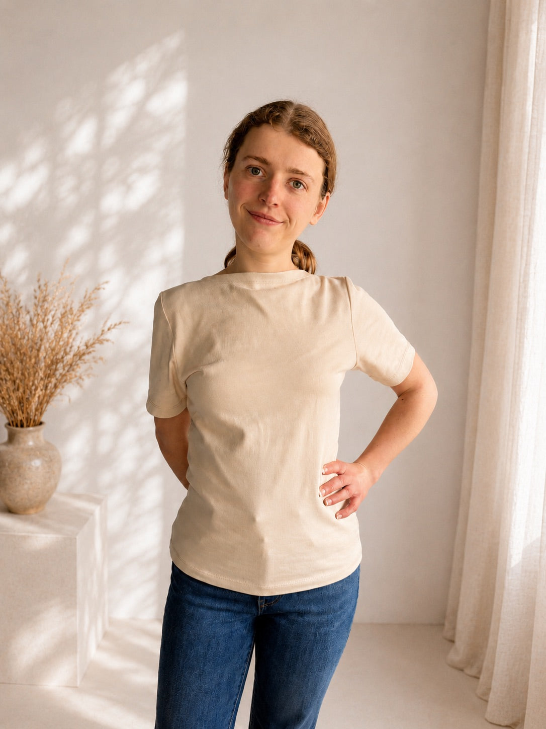 Tailliertes T-Shirt mit U-Boot-Ausschnitt – Audrey (100 % Baumwolle)
